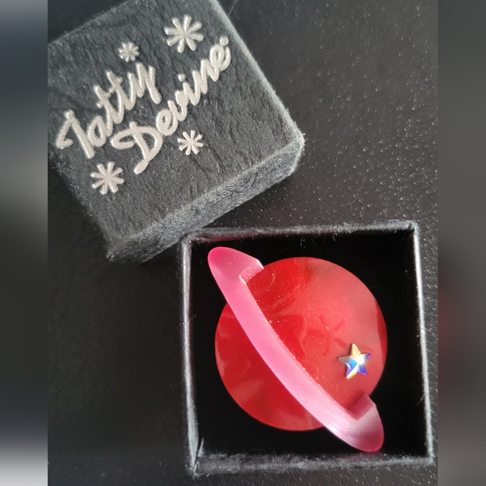 Tatty Devine Planet Acrylic Ring